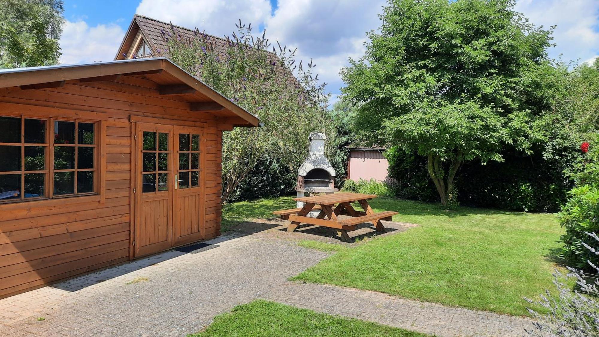 Ferienhaus Sasse Ferienwohnungen Mit Garten & Grill Molschow Exterior photo