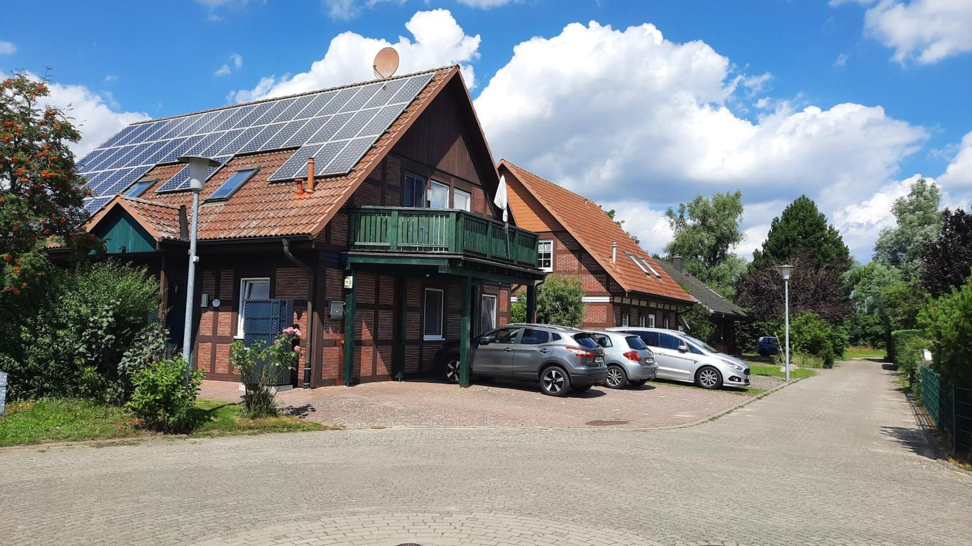 Ferienhaus Sasse Ferienwohnungen Mit Garten & Grill Molschow Exterior photo
